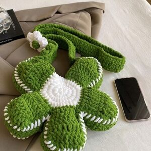 Flower Shape Hand Crocheted Green Oblique Womens Shoulder Crossbody Bag